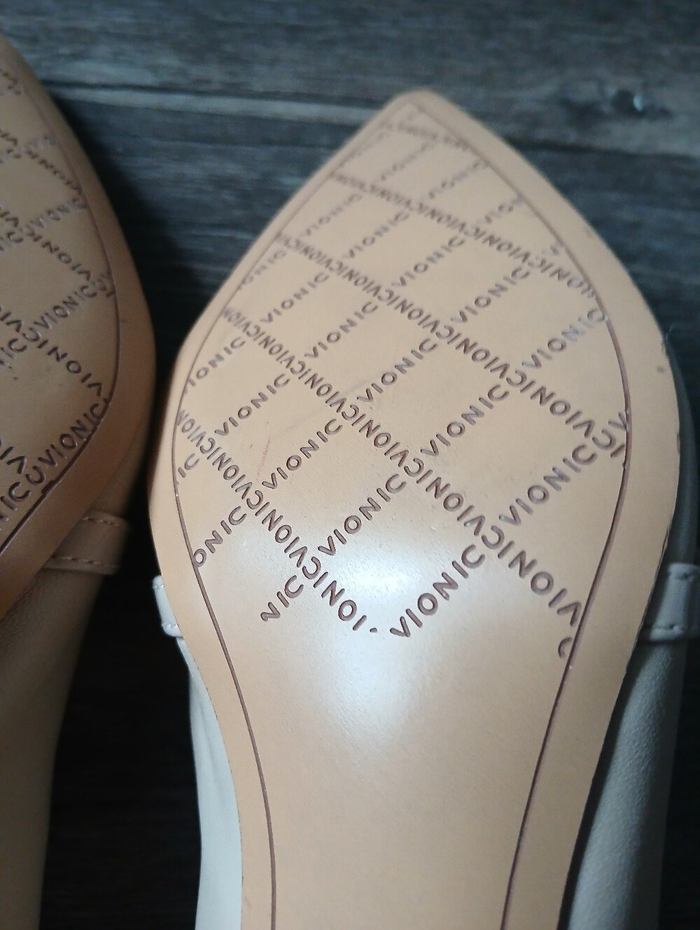 Vionic Cream Pointed Mary Jane Flats with Buckle Strap Size 7.5. - Picture 10 of 12